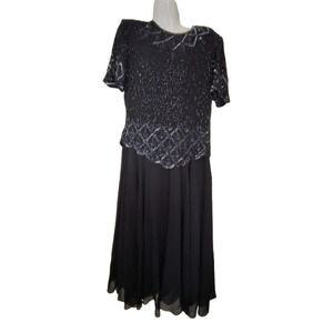 Brilliante Women’s Black Short Sleeve Embroidered Formal Dress Size L W004